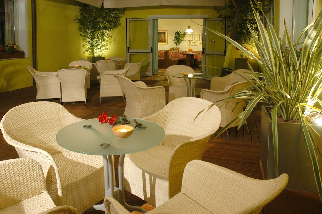 Hotel Miramare كاوْرلي المظهر الخارجي الصورة